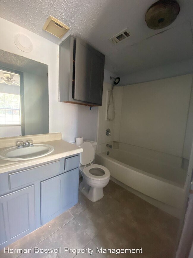 Building Photo - 2 br, 2 bath House - 722 Woodland Ct