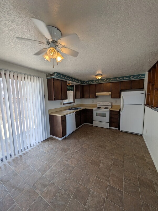 Foto del edificio - 2953 W Lorraine Ave