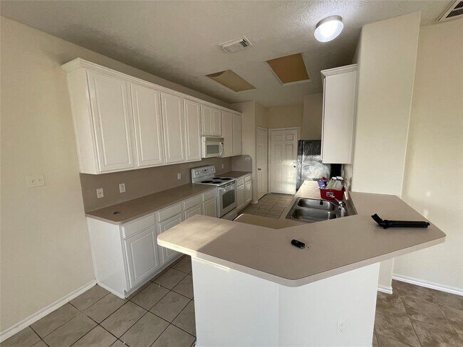 Building Photo - 6047 Shelbourne Park Ln