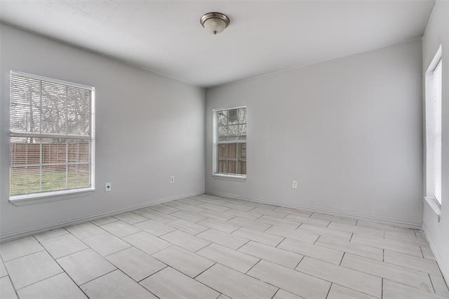 Building Photo - 7911 Wanebe Dr