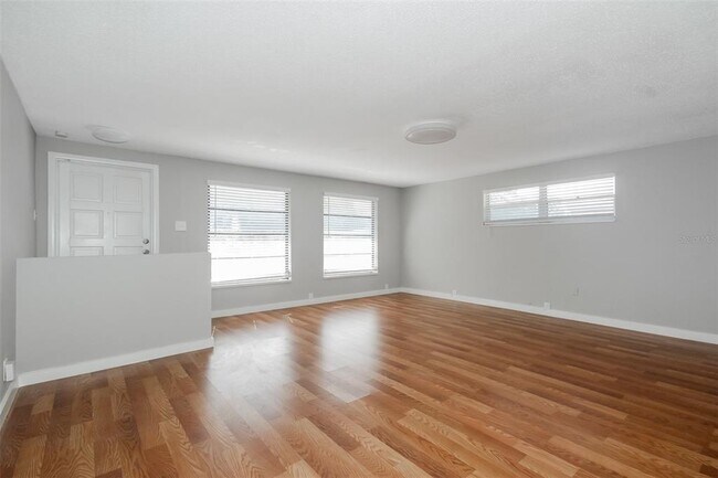Building Photo - 657 59th St S