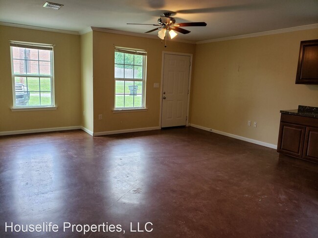 3 br, 2 bath House - 1235 Pecan St. Apt B photo'