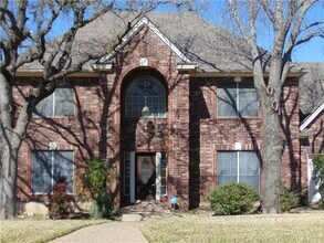 5806 Cedar Cliff Dr