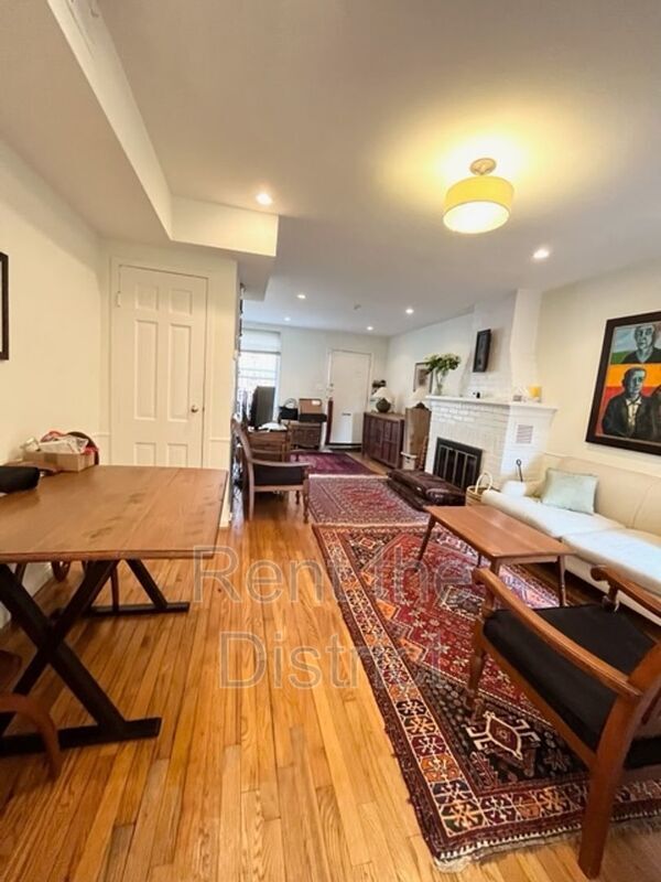Foto del edificio - 2508 East Pl NW