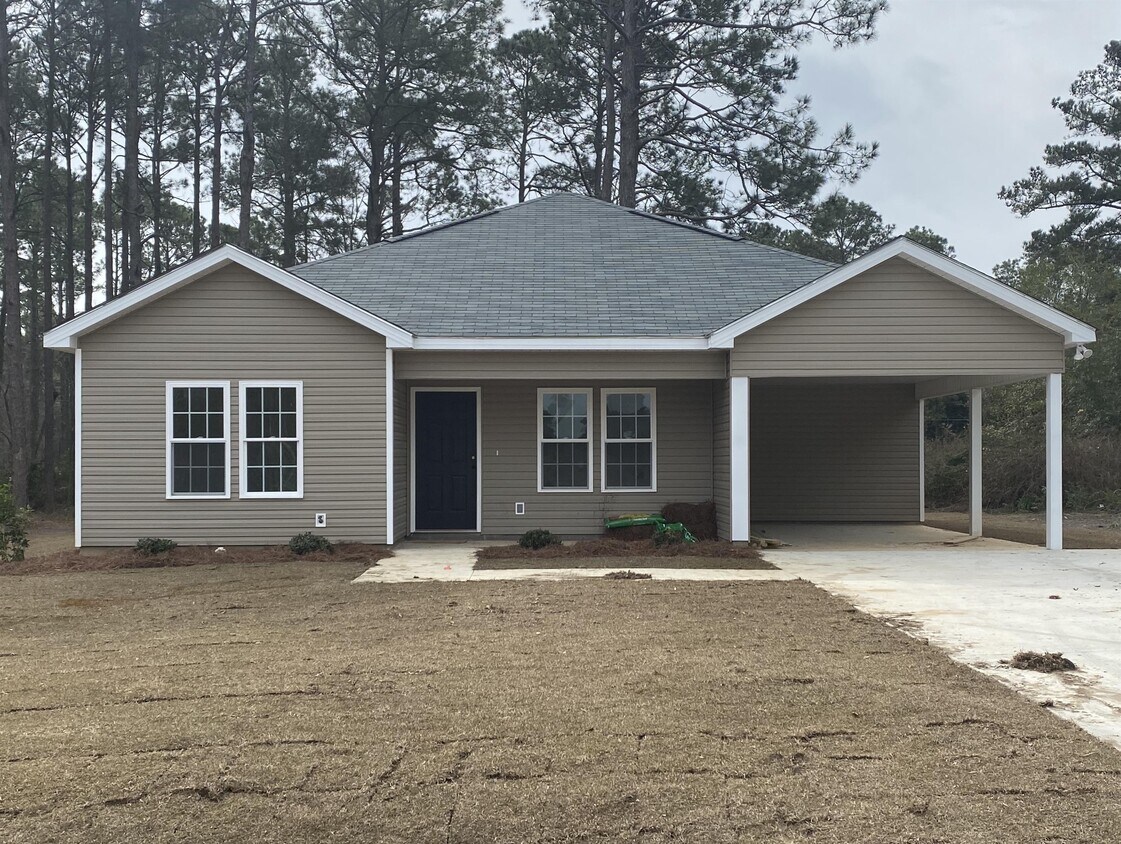 Foto principal - 916 42nd St E