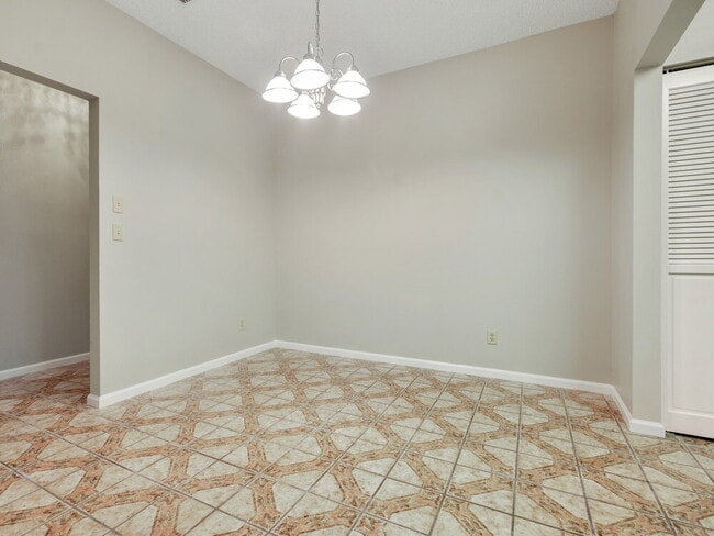 Building Photo - 1594 The 12th Fairway