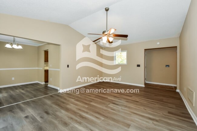 Building Photo - 21 Harrington Ct