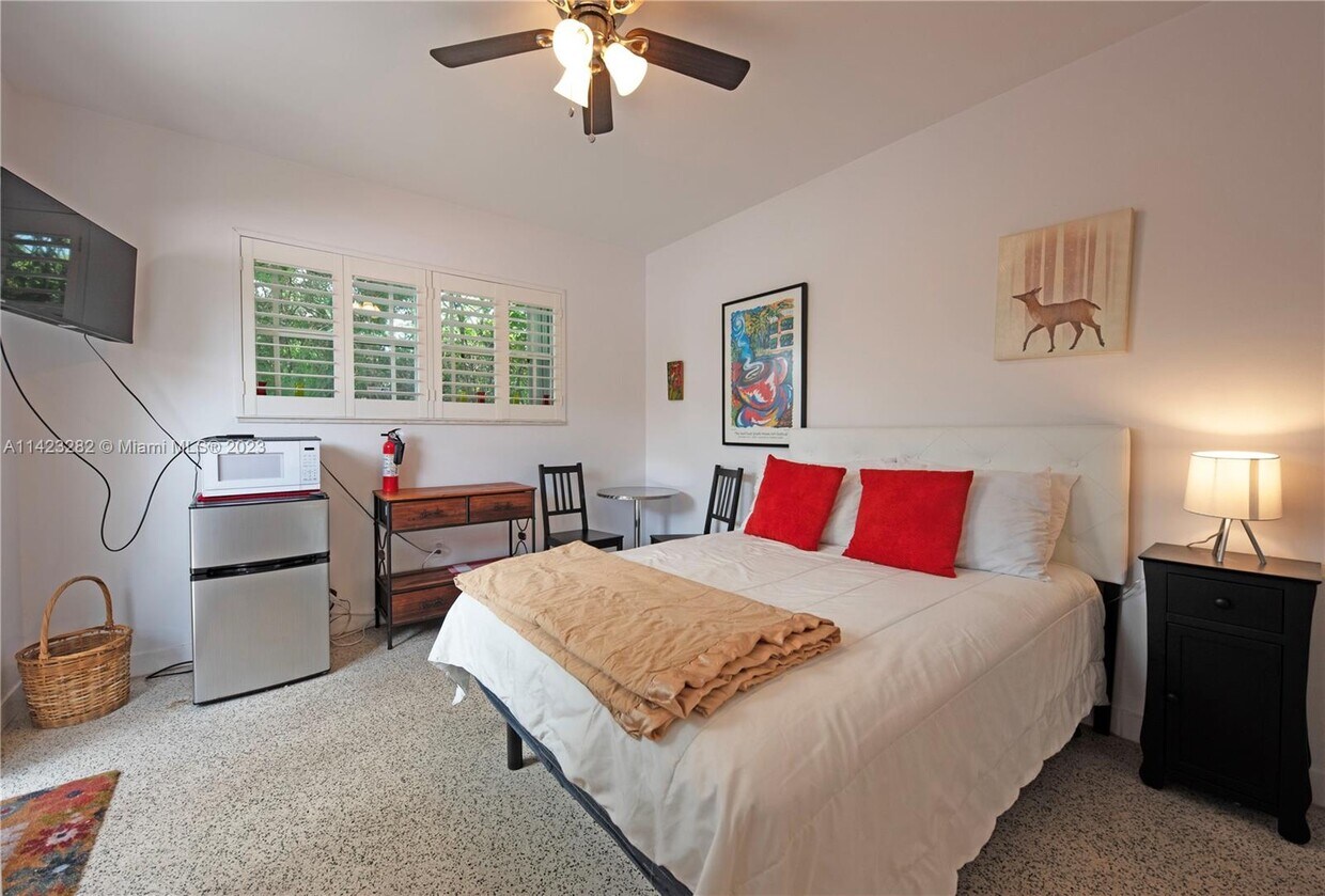 Foto principal - 1595 71st St