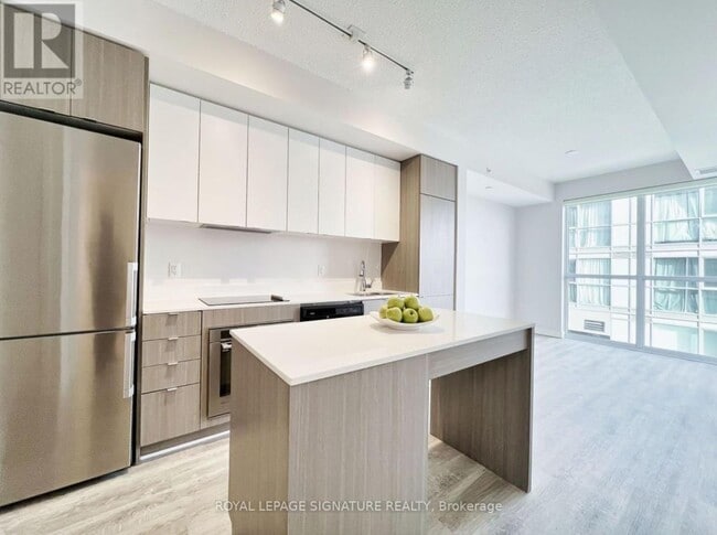 Photo du bâtiment - 5220-5220 Dundas St