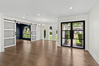 Building Photo - 2823 Stetson Ln