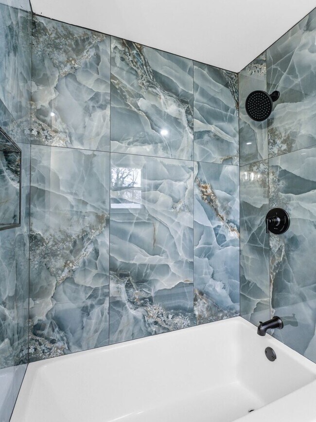 Foto del edificio - Newly Renovated Pennsauken Rental with Sunroom-Style Back Room, Glass Wall & Basement