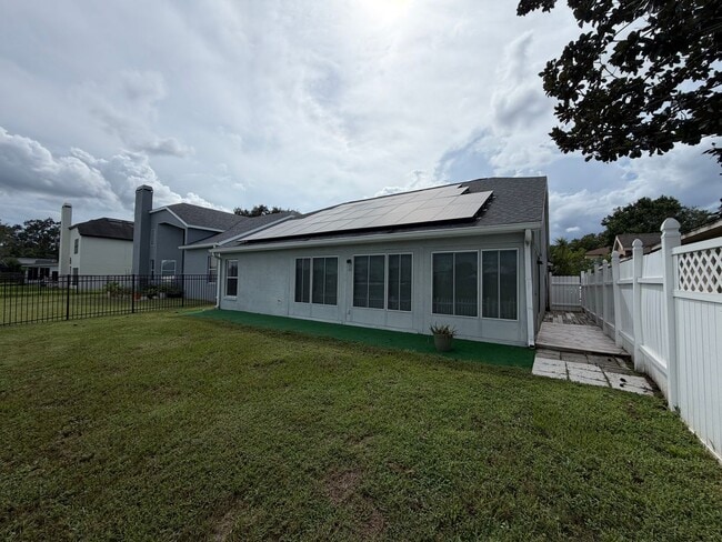Building Photo - 2498 River Ridge Dr