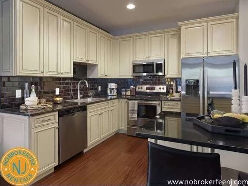 Foto del edificio - 443 River Rd