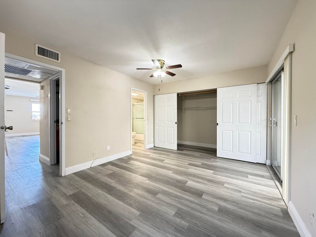 Foto del edificio - 323 Tuscany Ln