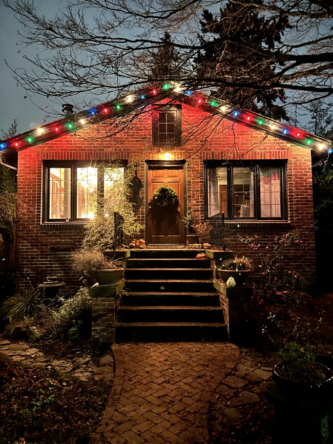 Building Photo - 7307 24th Ave NE