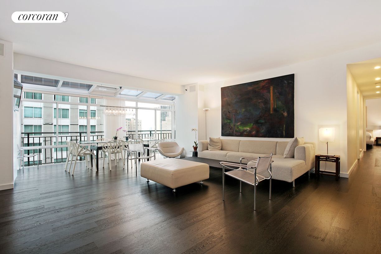 Primary Photo - 112 W 56th St
