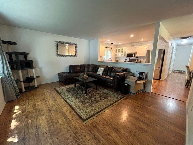 Building Photo - Adorable Home in West Fort Collins