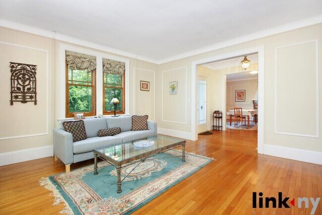 Foto del edificio - 4 bedroom in TUCKAHOE NY 10707