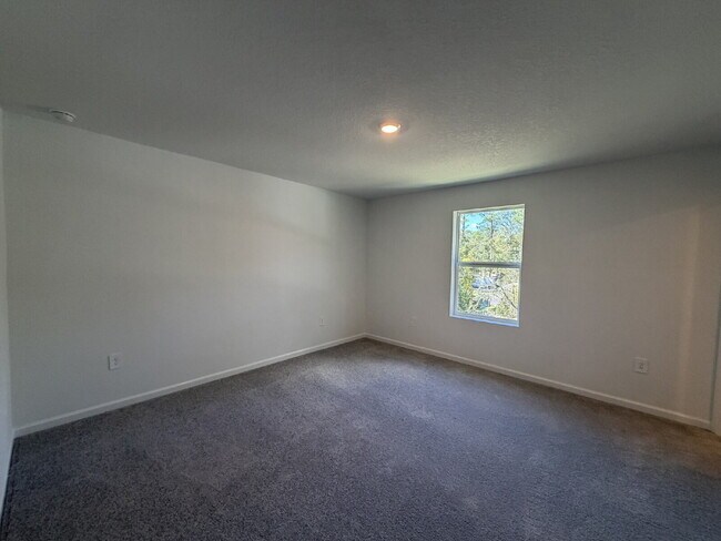 Foto del edificio - Brand New Townhome in Tara Serena – Gaines...