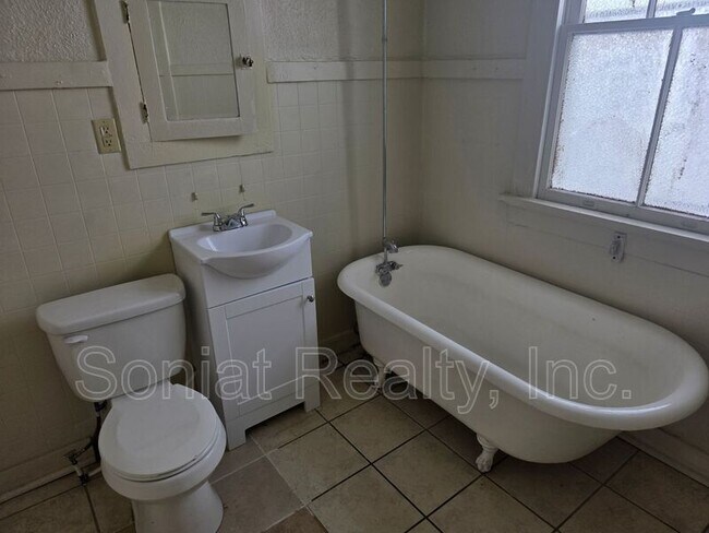 Foto del edificio - 430 S St Patrick St