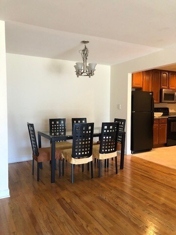Foto del edificio - 5400 Astor Ln