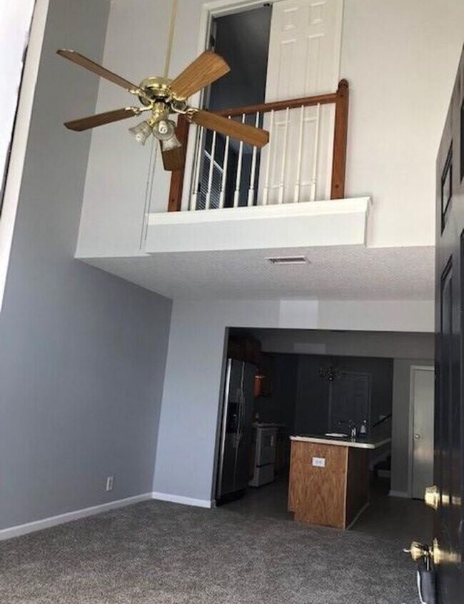 Foto del edificio - Nice 3 bedroom, 2.5 bath, 2 car garage, Mu...