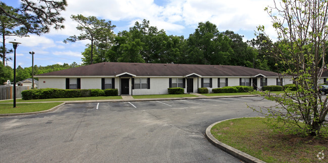 Building Photo - Briarwood Apartments Phase I and II