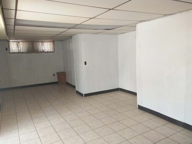 Foto del edificio - 7374 Torresdale Ave