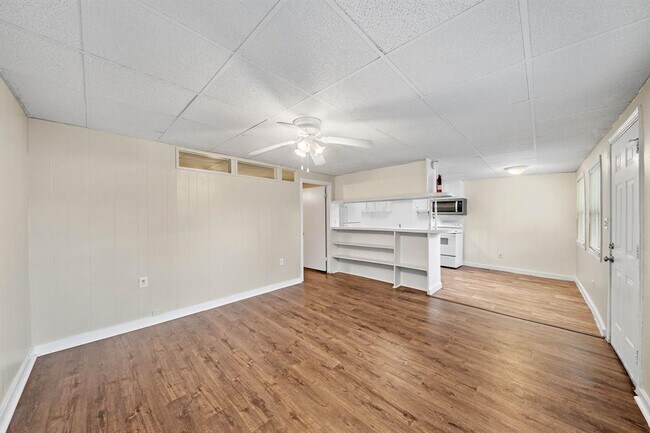 Building Photo - 8431 Gulick Ln