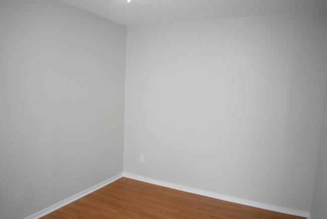 Building Photo - 2433 Woden Rd