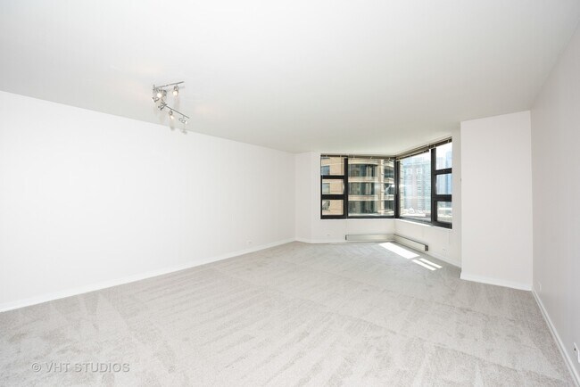 Building Photo - 401 E Ontario St