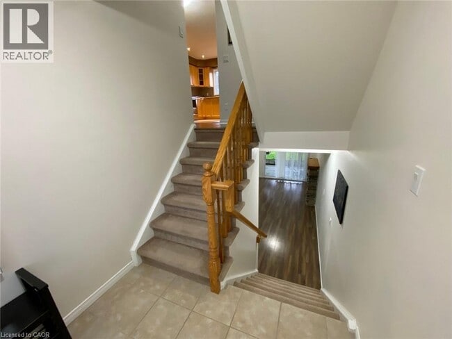 Photo du bâtiment - 352 Dearborn Blvd