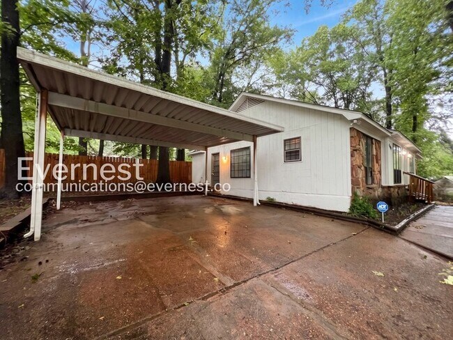 Foto del edificio - 3409 Kettlebrook Cove