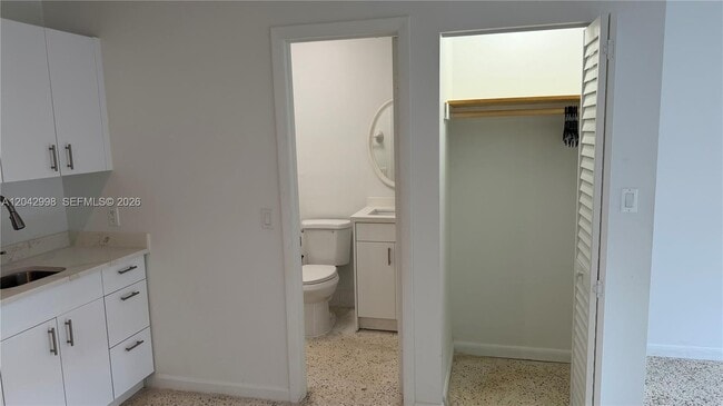 Building Photo - 612 NW 43rd Ct