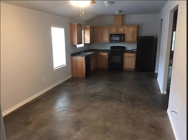 Foto del interior - 111 N Dixie St