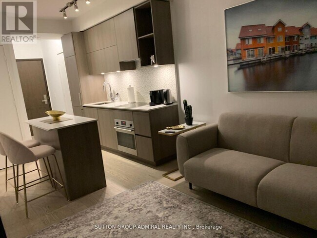 Photo du bâtiment - 1 Yorkville Ave