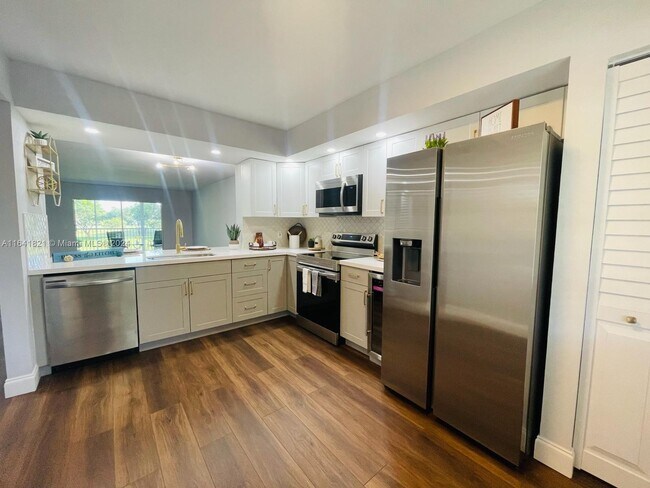 Foto del edificio - 12750 SW 4th Ct