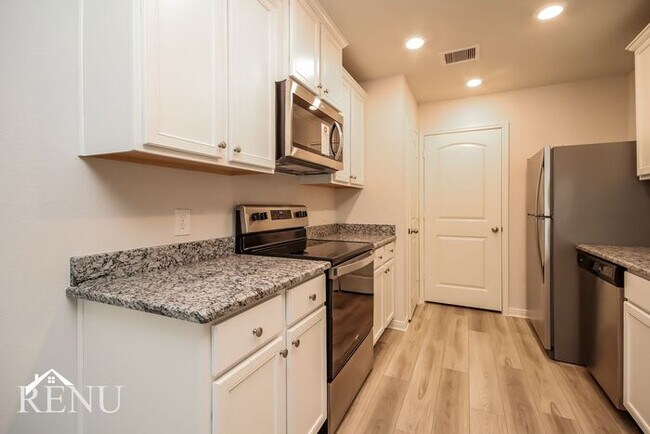 Foto del edificio - 10446 Sweetwater Creek Dr