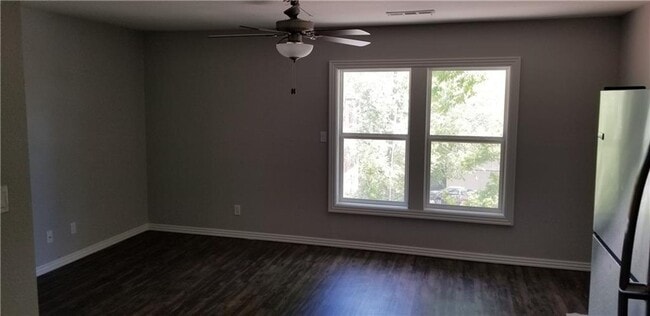 Photo - 721 Taylor #1 - #4 Apartment