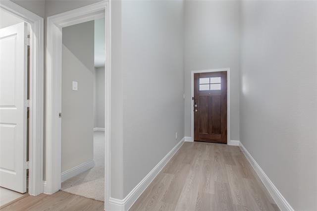 Foto del edificio - 913 Edgehurst Dr