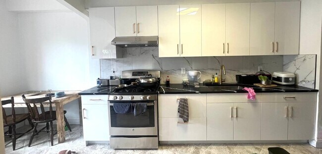 Foto del edificio - 3006 90th St