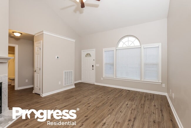 Foto del edificio - 608 Flicker Ct