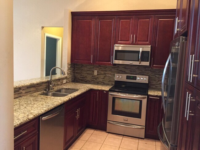 Foto del edificio - 6711 Stonecreek St