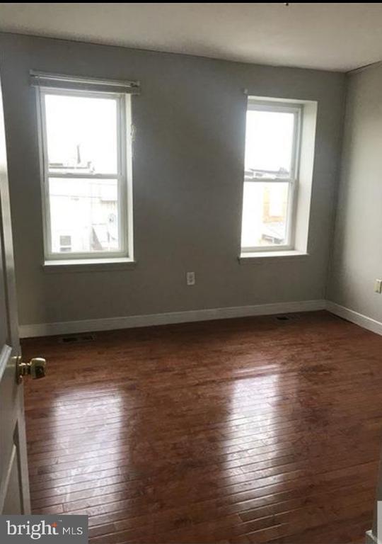 Foto del edificio - 437 N Montford Ave