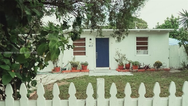 Foto del edificio - 413 NE 8th St