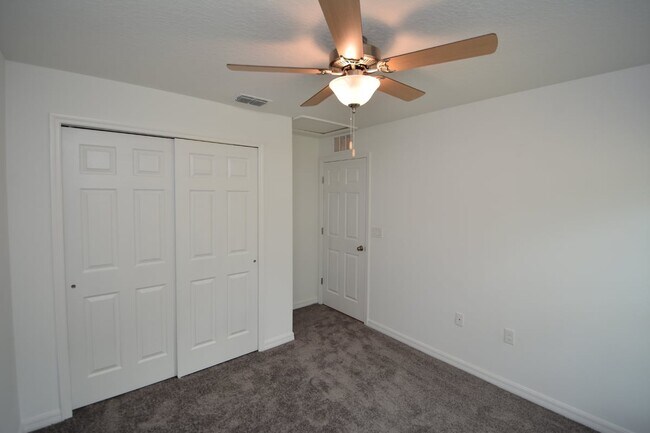 Building Photo - 31 Zoeller Ct