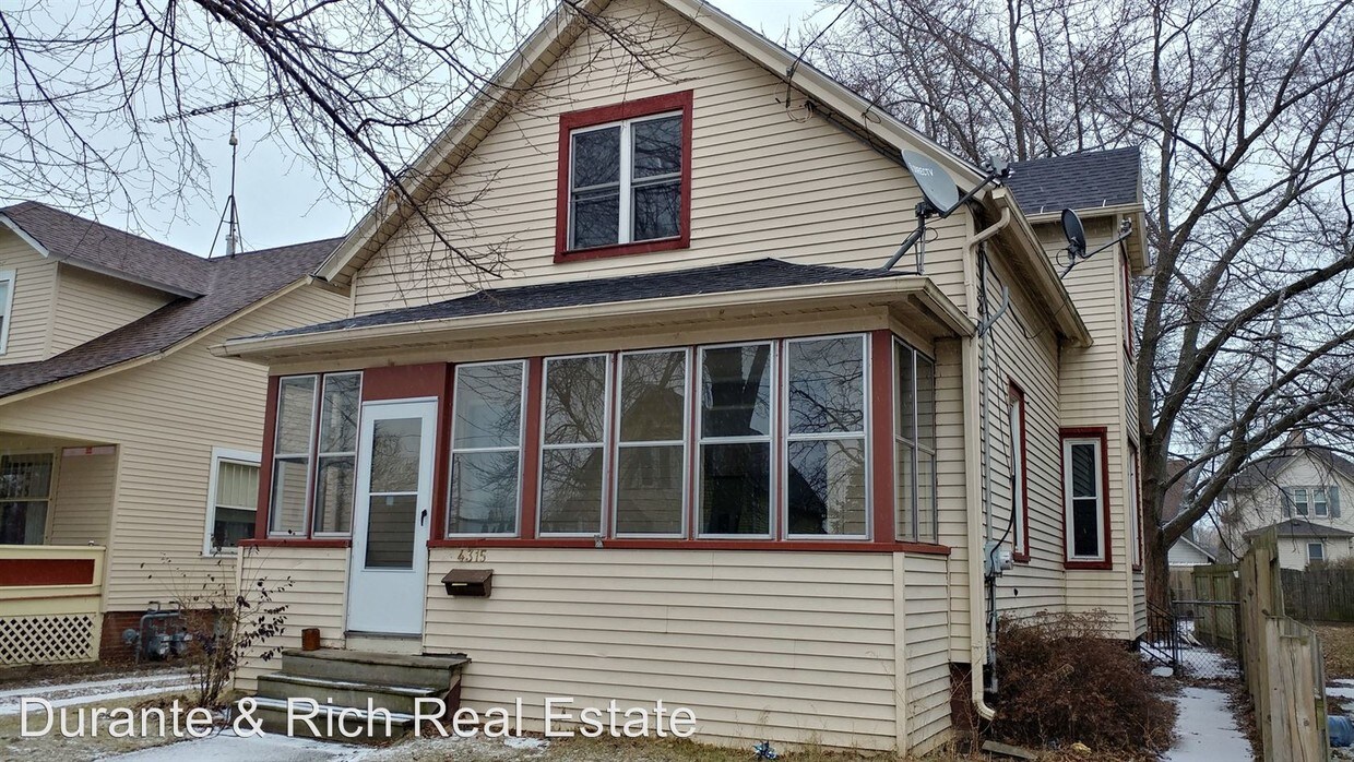 Primary Photo - 3 br, 1 bath House - 4315 6th Ave