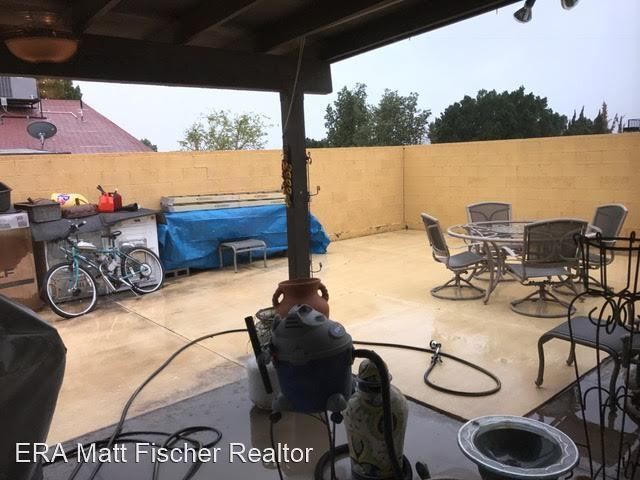 Foto del edificio - 3 br, 2 bath House - 1567 W. 13th St.