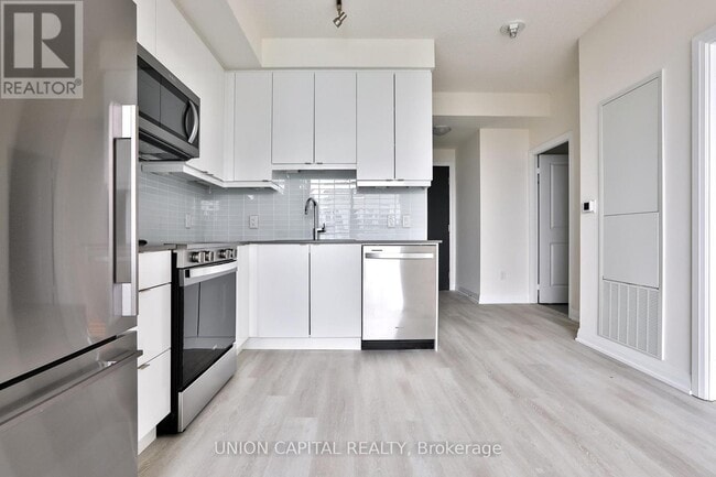 Photo du bâtiment - 3260 Sheppard Ave E