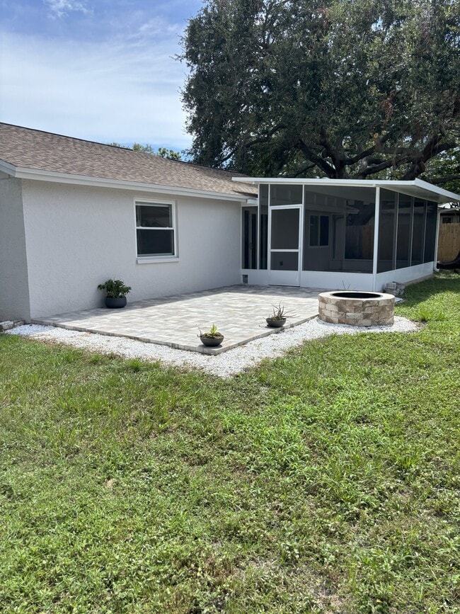 Building Photo - 11241 Temple Ct